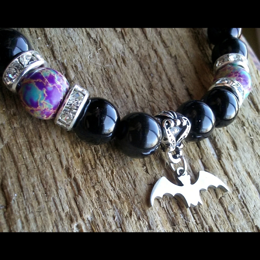 🌙🖤Bat Charm Stone Bracelet - Picture 1 of 15